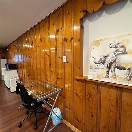 Cozy Spacious Work Friendly Lotus With Garden View High Speed Free Wi Fi And Parking Adjacent To Downtown Montréal Buitenkant foto